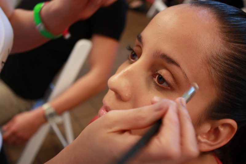 Comó aplicar base de maquillaje
