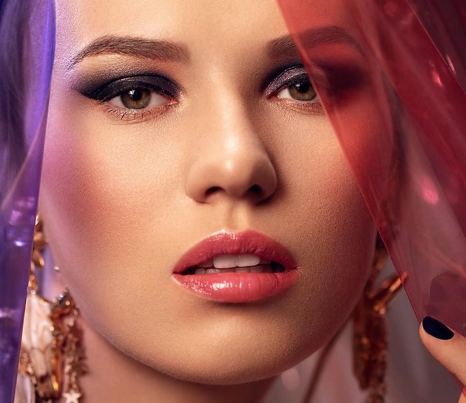 En el maquillaje de noche es imprescindible aumentar intensidad y volumen a tu mirada